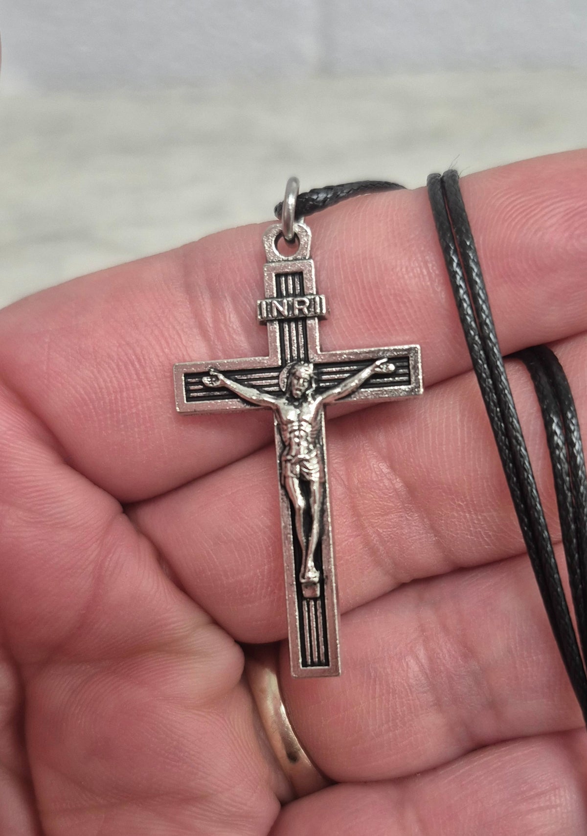 Classic Lined Metal Crucifix 1.5" w/cord