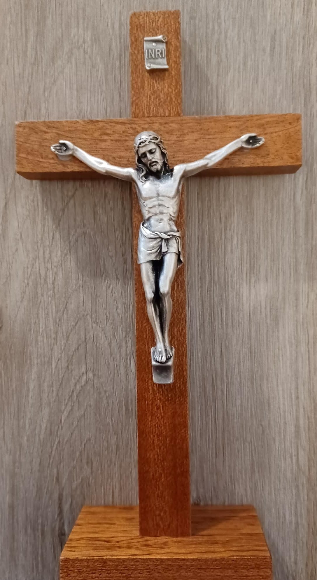8" Standing Wood Crucifix w/Pewter Corpus