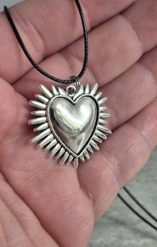 Sacred Heart Pendant w/cord
