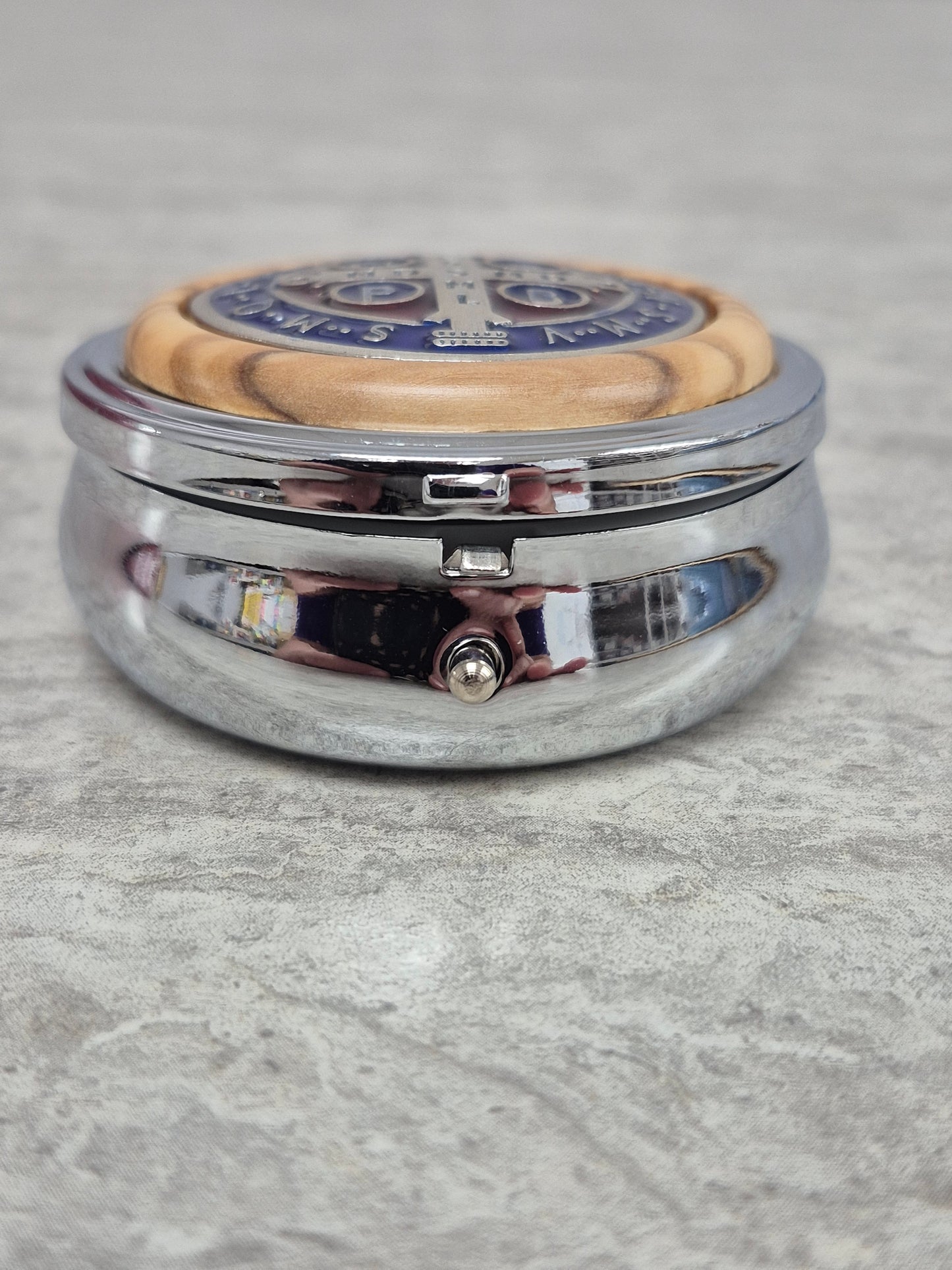 St Benedict Round Gift Box/Pyx
